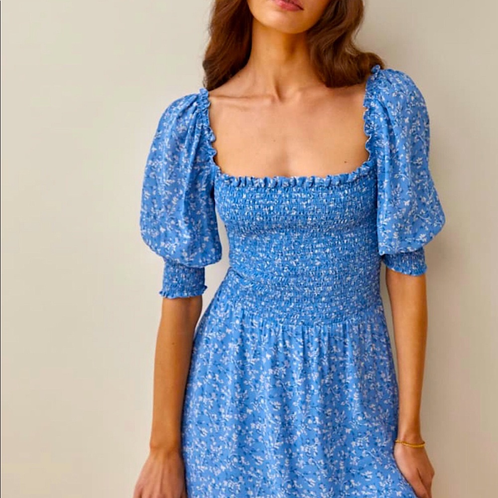 *SOLD* Reformation - Elle dress 👗🌺❤️